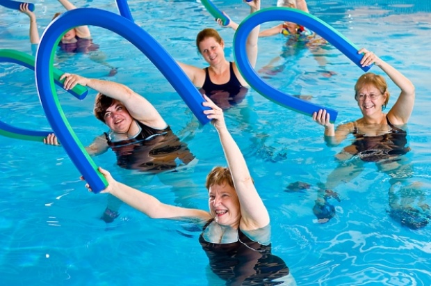 Water-Aerobics-Exercises-for-Weight-Loss