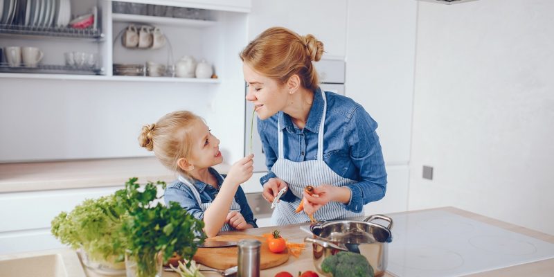 Food And Nutritional Guidelines for Healthy Kids