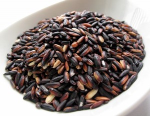 8 Surprising Health Benefits of Black Rice - GOQii