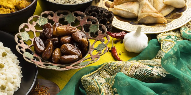 Tips To Eat Smart During Diwali & Avoid Weight Gain