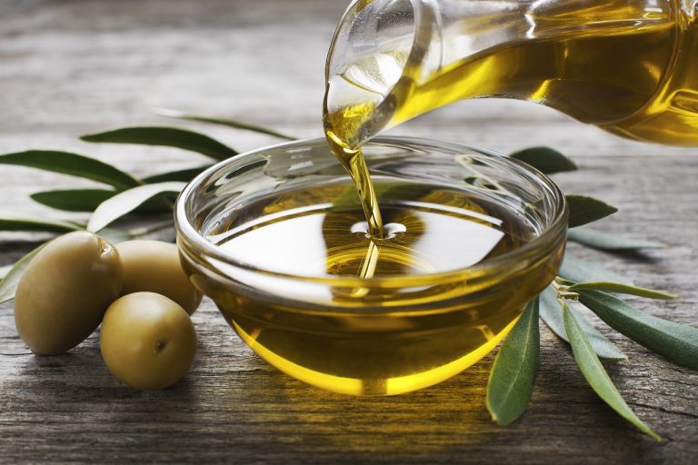 your-complete-guide-to-all-the-types-of-olive-oil-and-how-to-pick-the