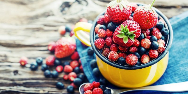 Eat These Berries To Boost Your Immunity & Improve Your Health