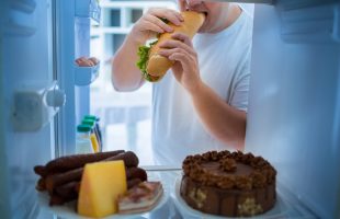 10 Habits Which Are Destroying Your Health