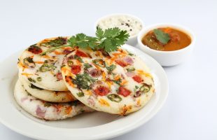 Oats Sprouts and Vegetable Uttapam
