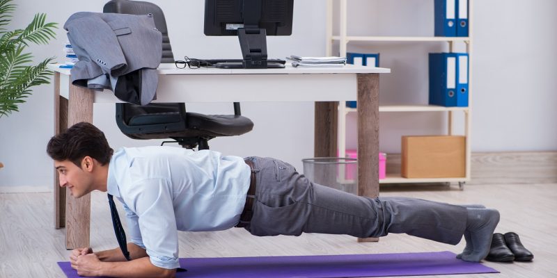 Sitting for Hours? Try These Simple Office Workouts to Stay Active!